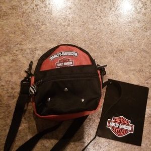 Harley Davidson side purse.